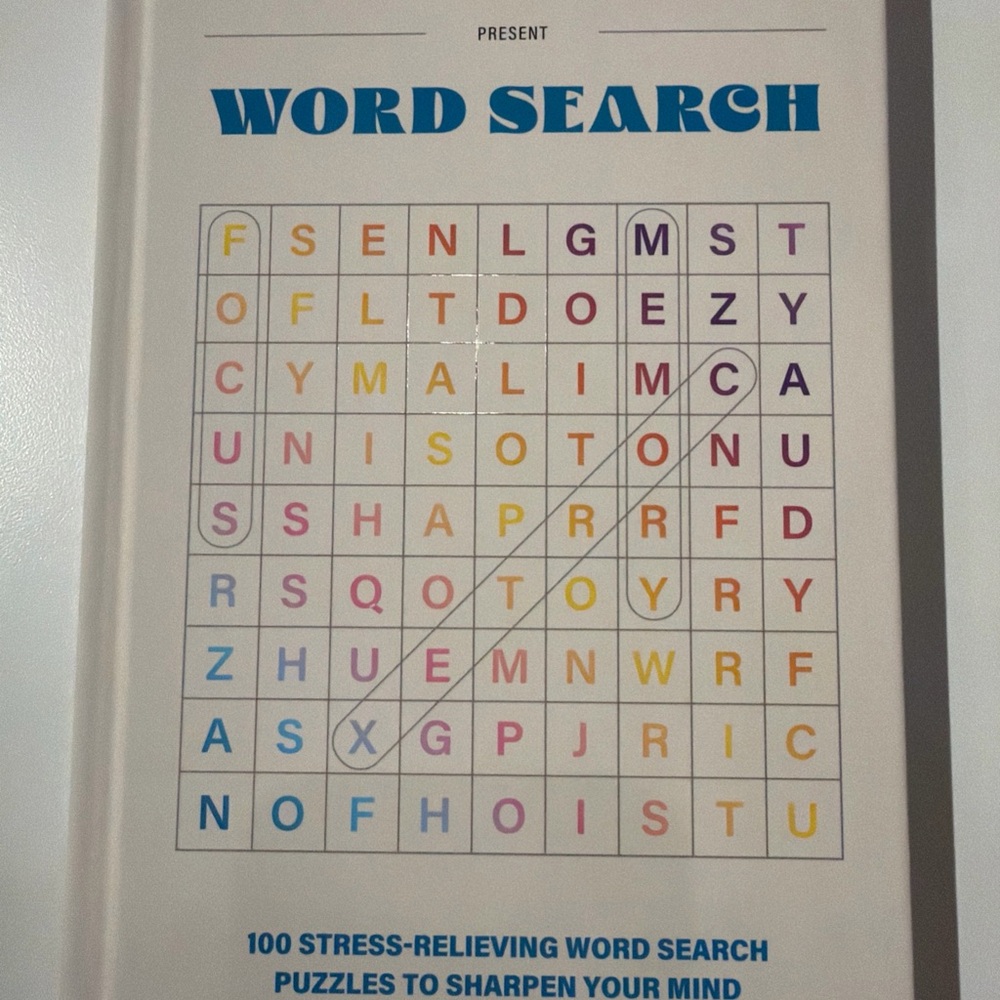 Maria Shriver Hardcover 100 Puzzle Word Search Book NEW